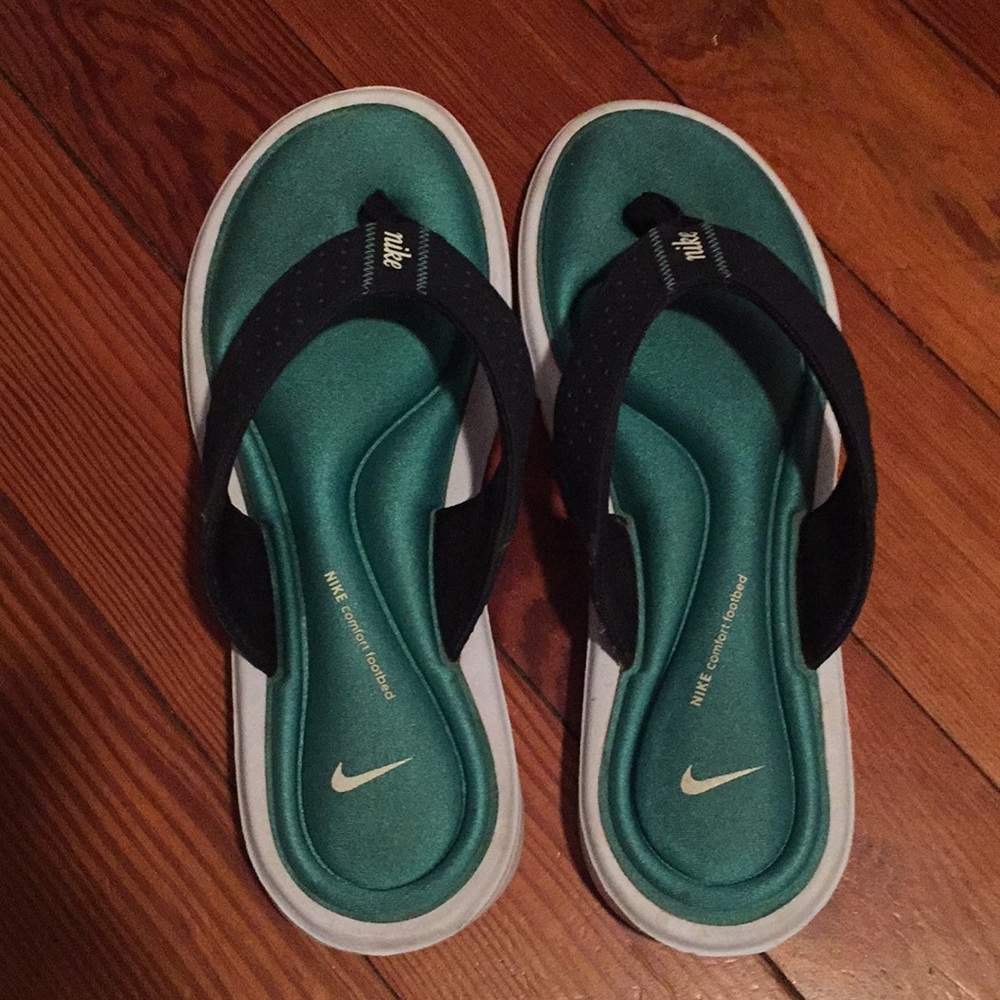 Nike flip flops